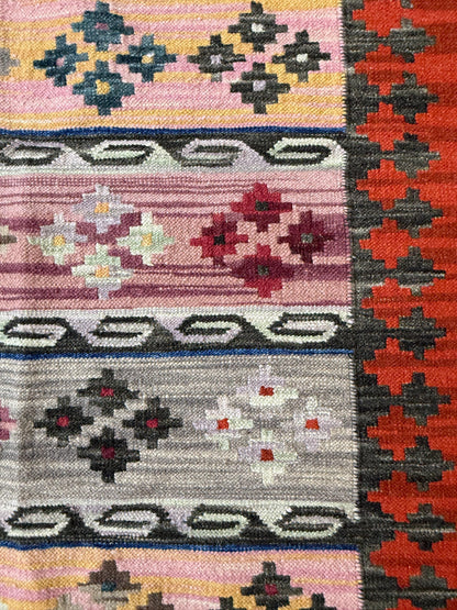 4x6 ft Scandinavian Kilim Rug: Handmade Wool Flat Weave