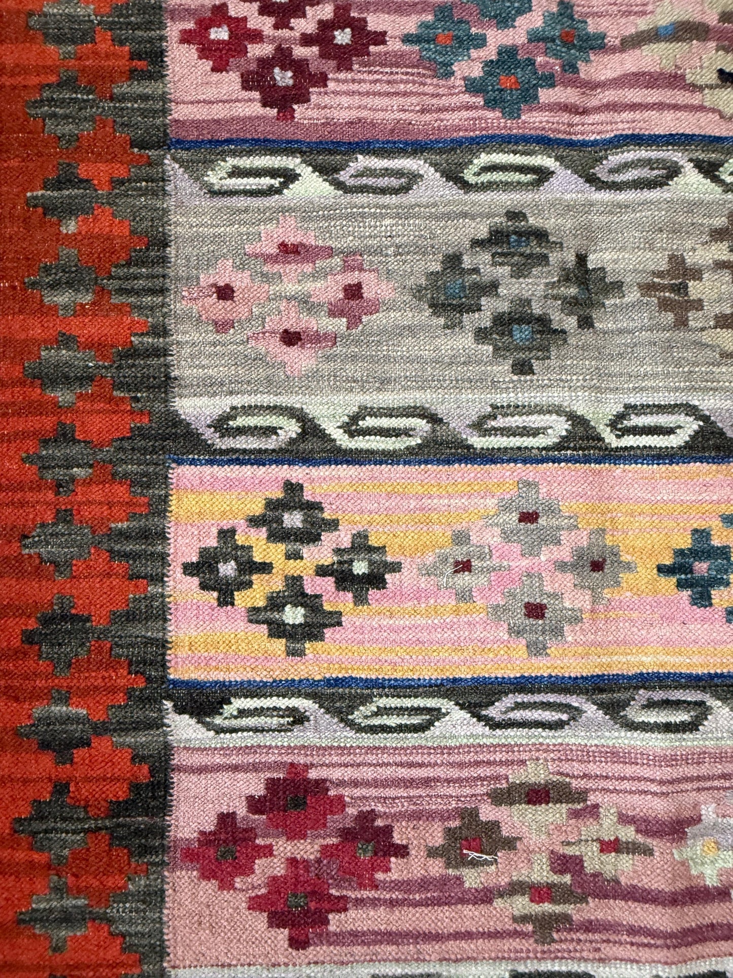 4x6 ft Scandinavian Kilim Rug: Handmade Wool Flat Weave