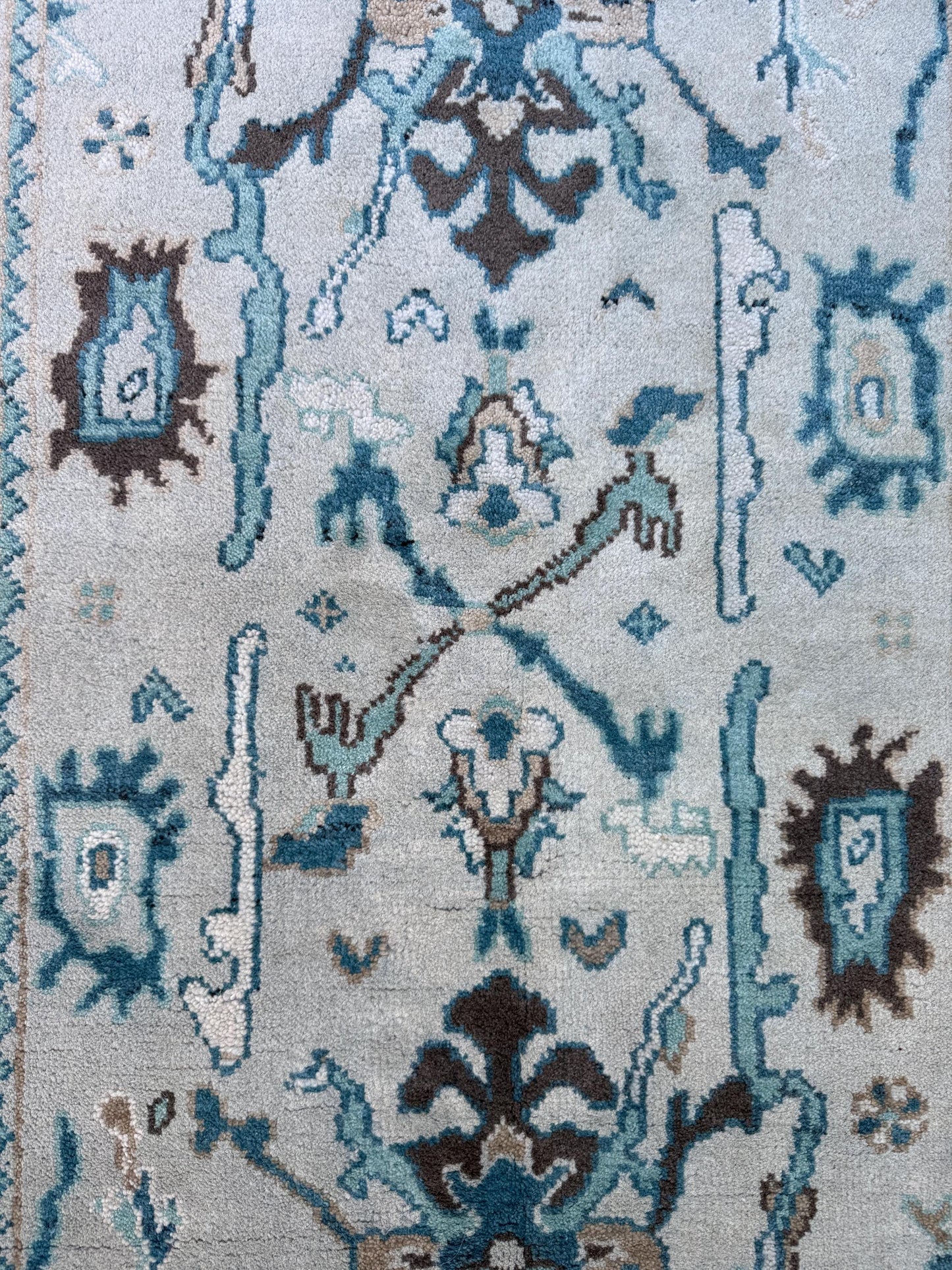 4x6 ft Hand Knotted Wool Oushak Rug: Modern Bohemian Carpet