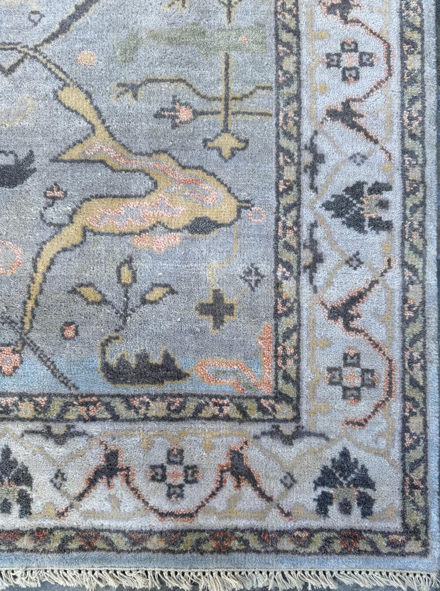 4x6 ft Hand-Knotted Oushak Rug: Bohemian Wool Area Carpet