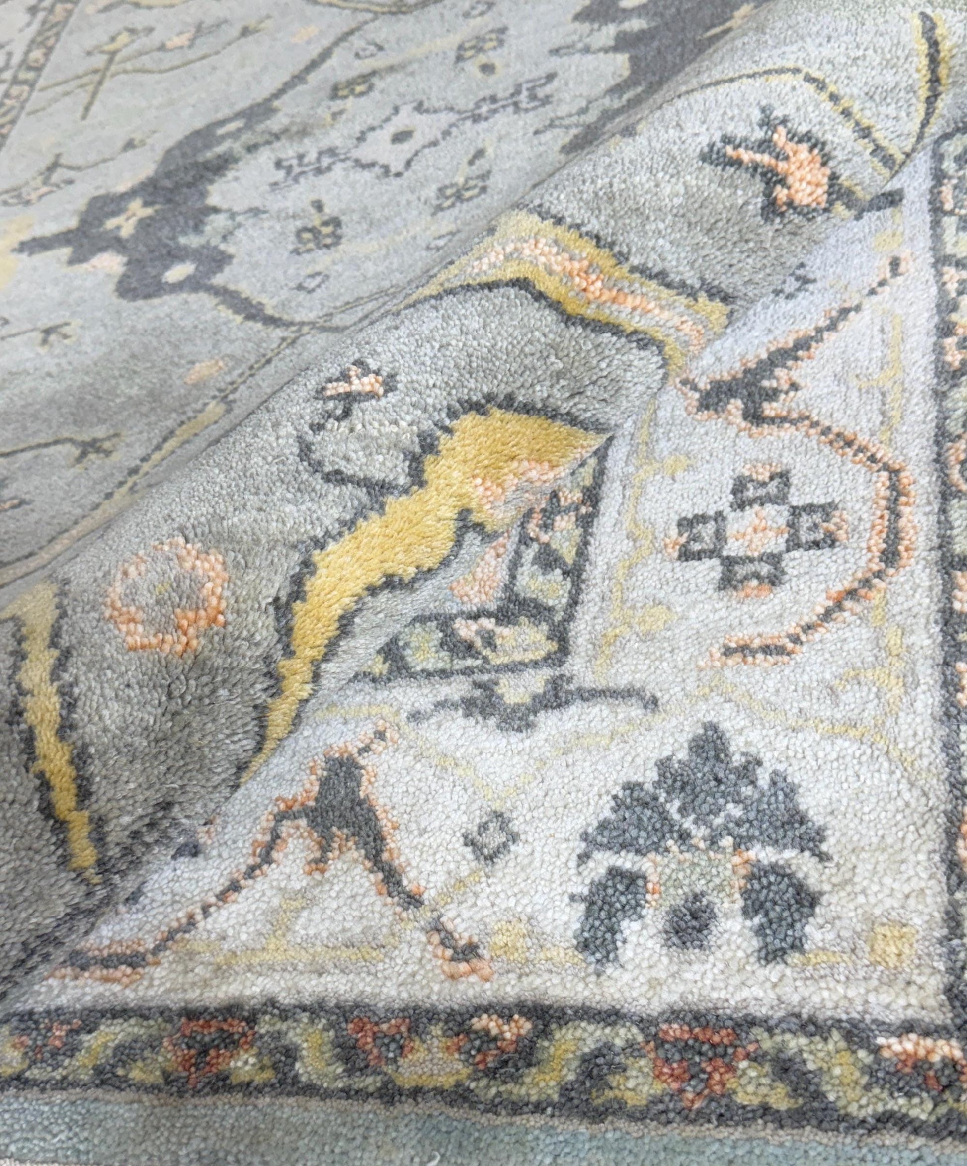 4x6 ft Hand-Knotted Oushak Rug: Bohemian Wool Area Carpet