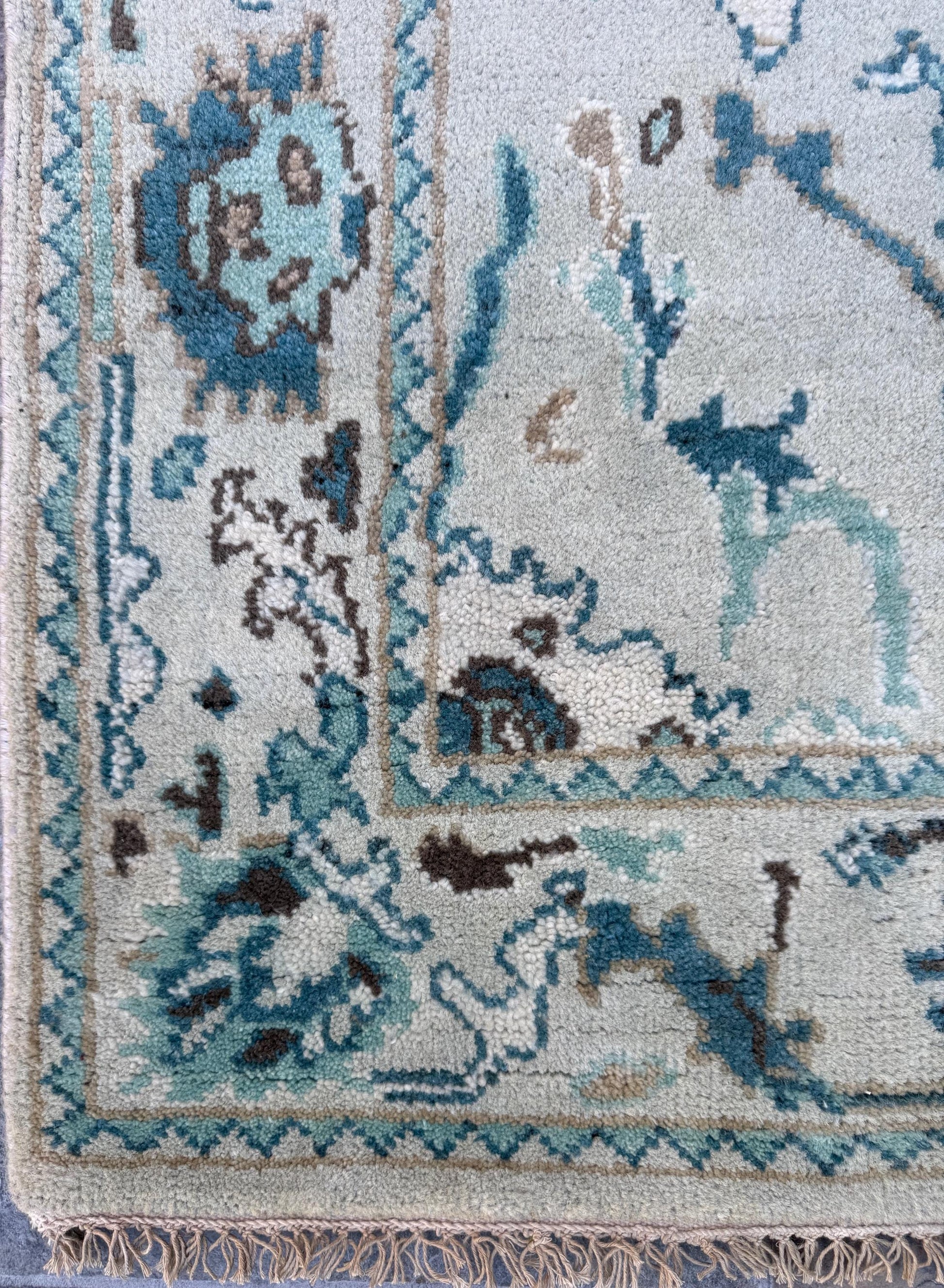 4x6 ft Hand Knotted Wool Oushak Rug: Modern Bohemian Carpet