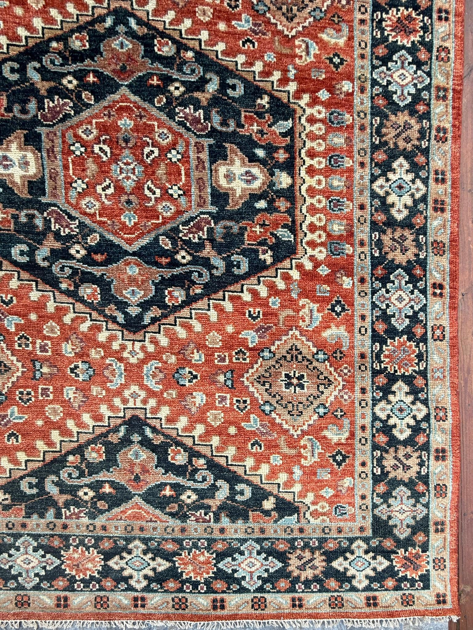 8x10 ft. Hand-Knotted Wool Heriz Rug: Geometric Carpet