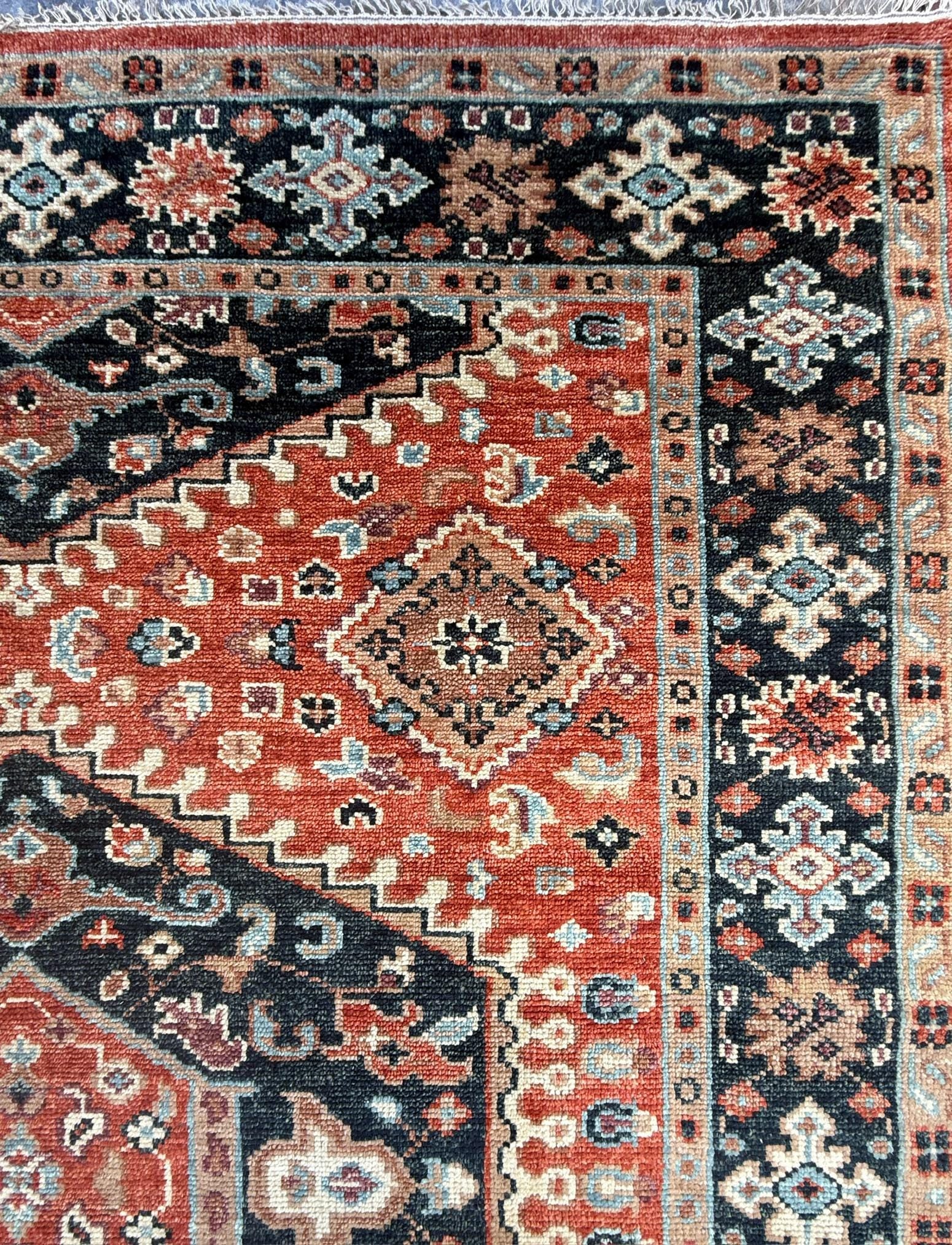 8x10 ft. Hand-Knotted Wool Heriz Rug: Geometric Carpet