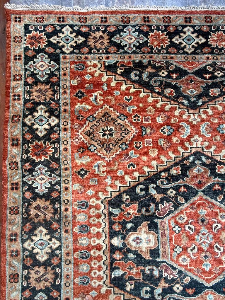8x10 ft. Hand-Knotted Wool Heriz Rug: Geometric Carpet