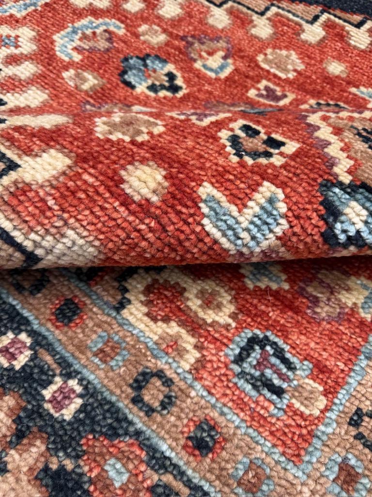8x10 ft. Hand-Knotted Wool Heriz Rug: Geometric Carpet