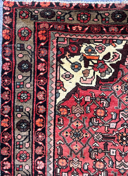5x10 ft Vintage Anatolian Rug: 1930s Hand-Knotted Wool Carpet