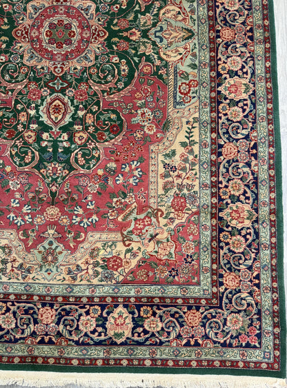 9x6 ft Vintage 1970s Tabriz Rug: Hand-Knotted Silk & Wool Oriental Carpet