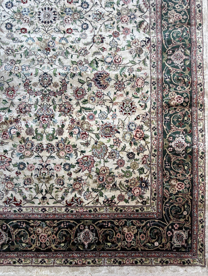9x6 ft Vintage 1970s Tabriz Rug: Hand-Knotted Silk & Wool Oriental Carpet