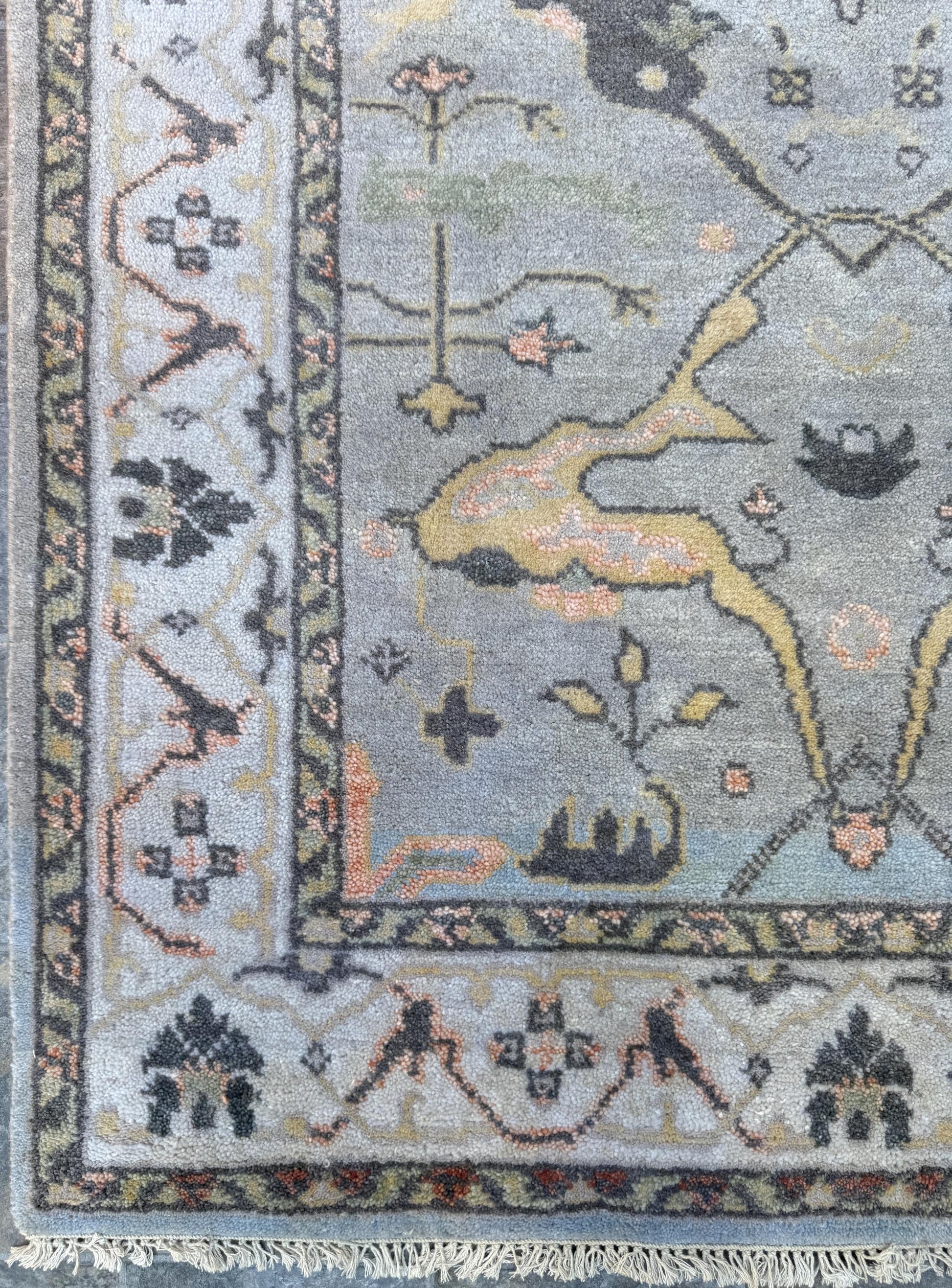 4x6 ft Hand-Knotted Oushak Rug: Bohemian Wool Area Carpet