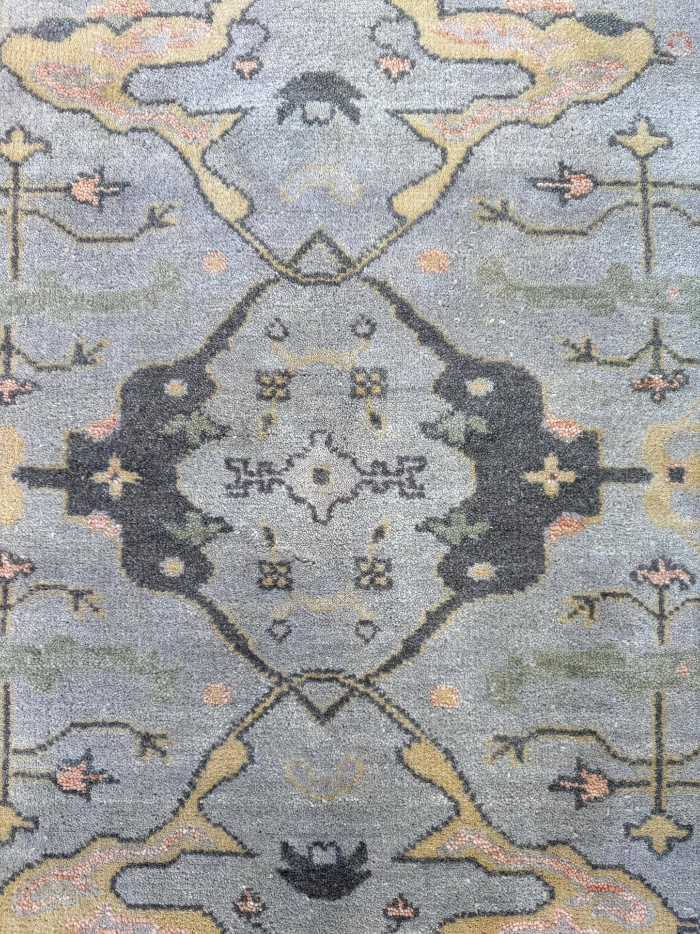 4x6 ft Hand-Knotted Oushak Rug: Bohemian Wool Area Carpet