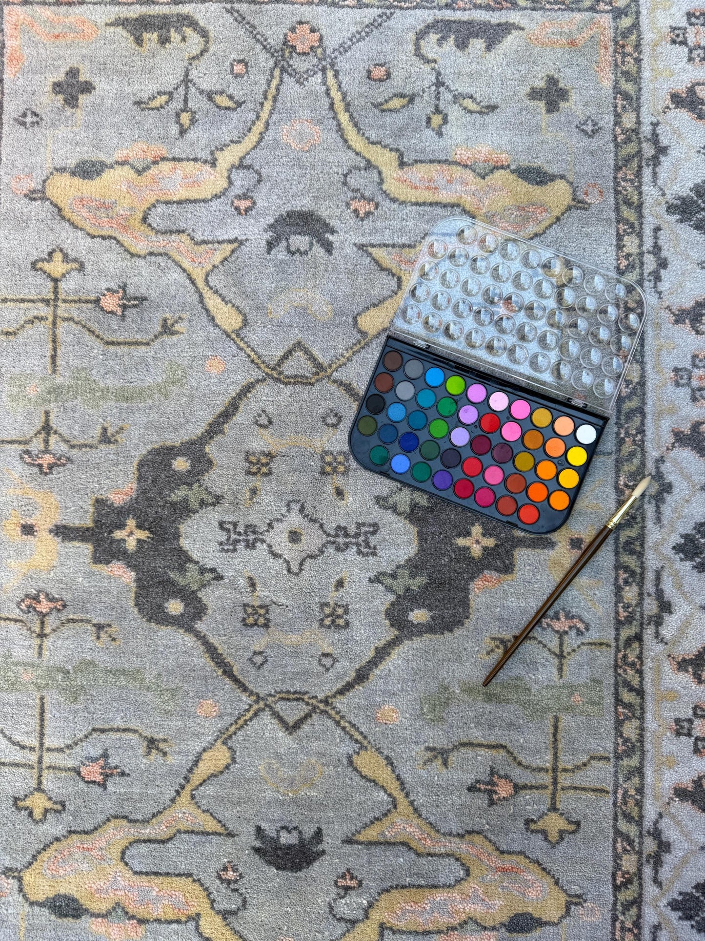 4x6 ft Hand-Knotted Oushak Rug: Bohemian Wool Area Carpet