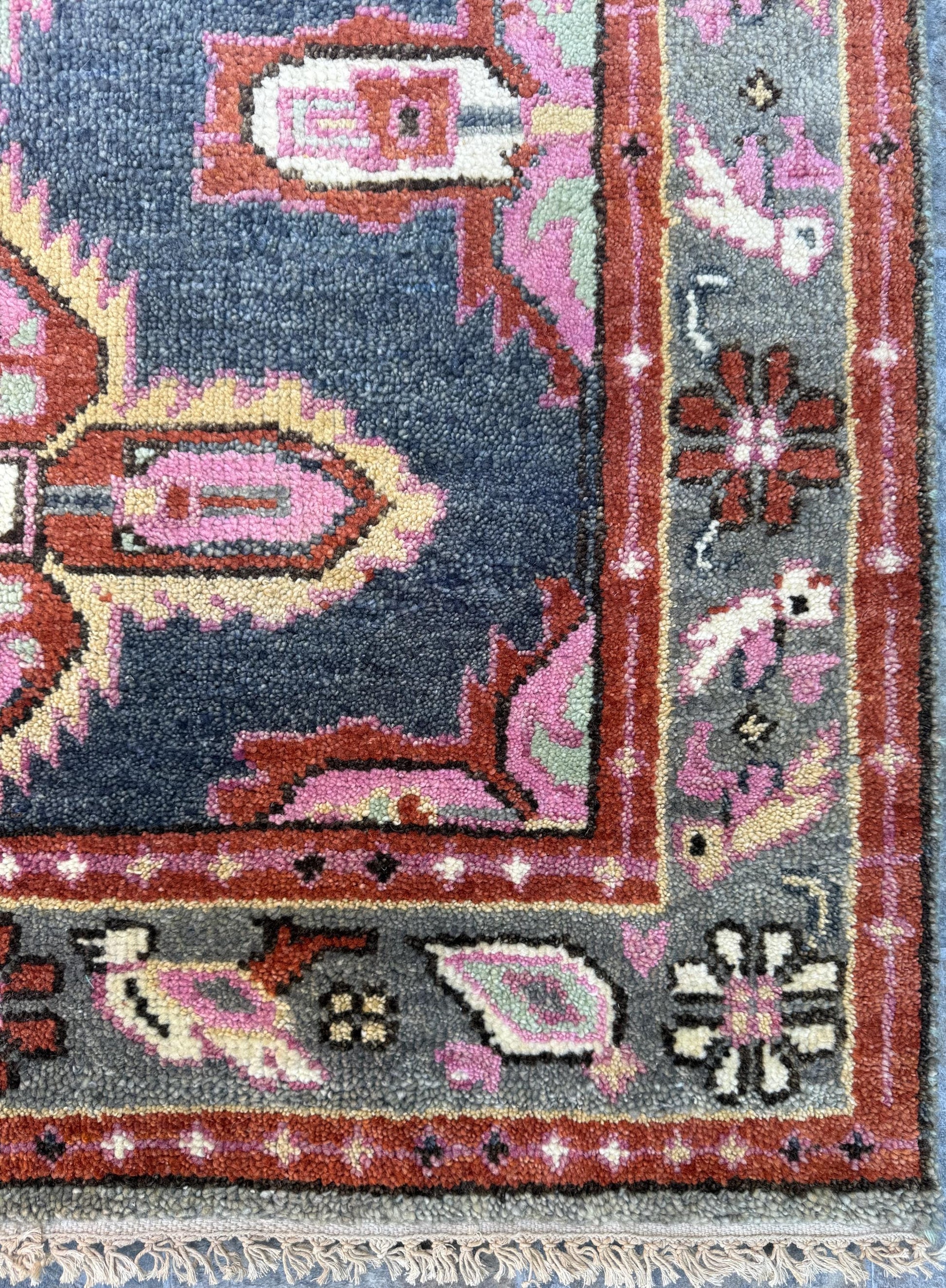 4.2x6 ft Hand-Knotted Heriz Wool Rug: Vibrant Serapi Style