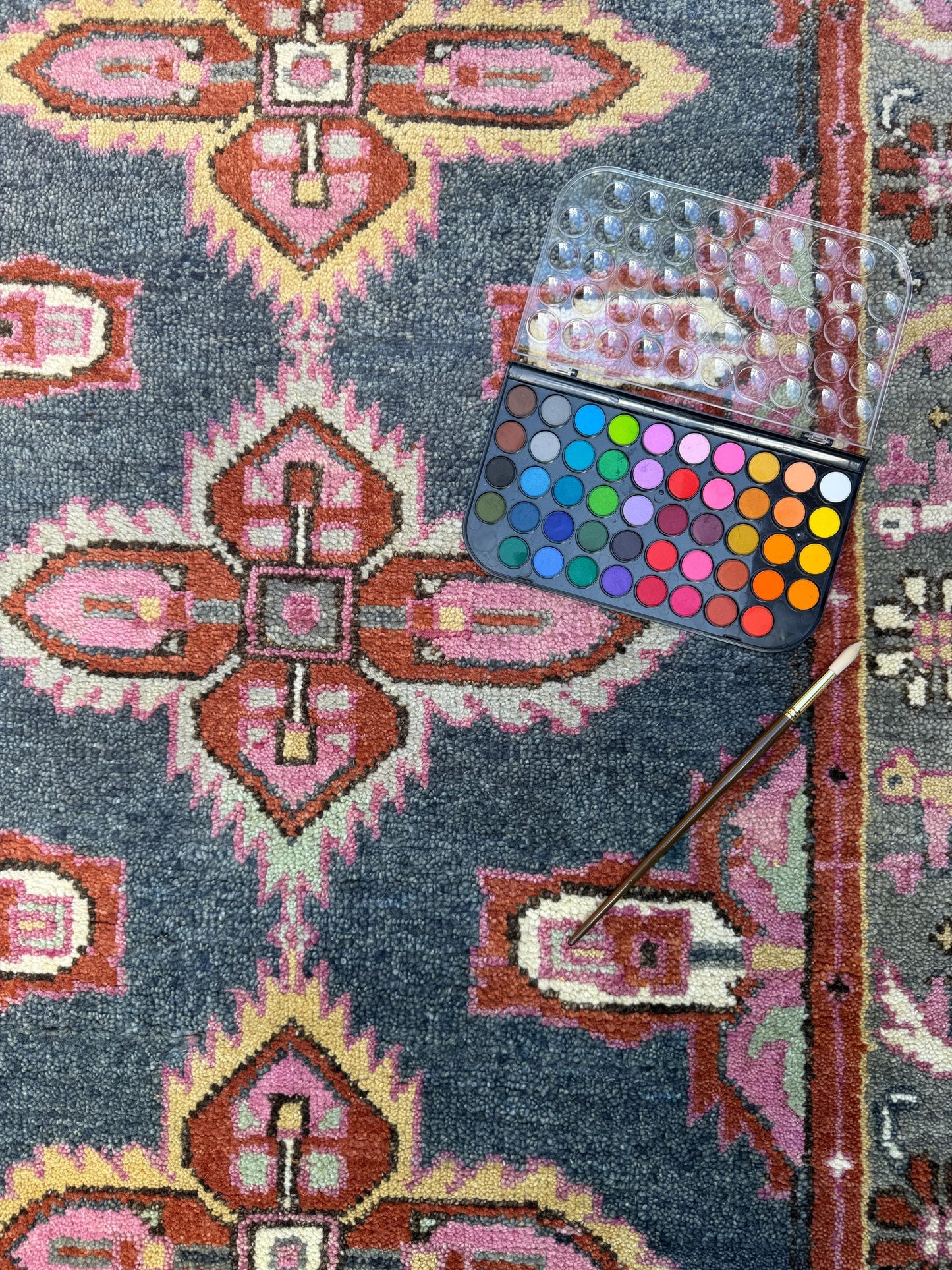 4.2x6 ft Hand-Knotted Heriz Wool Rug: Vibrant Serapi Style