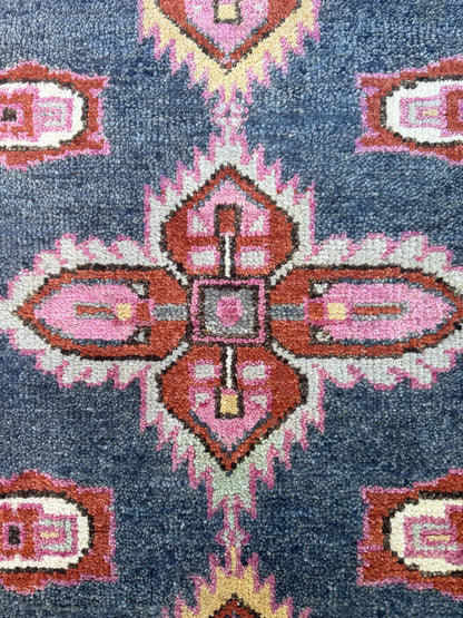 4.2x6 ft Hand-Knotted Heriz Wool Rug: Vibrant Serapi Style