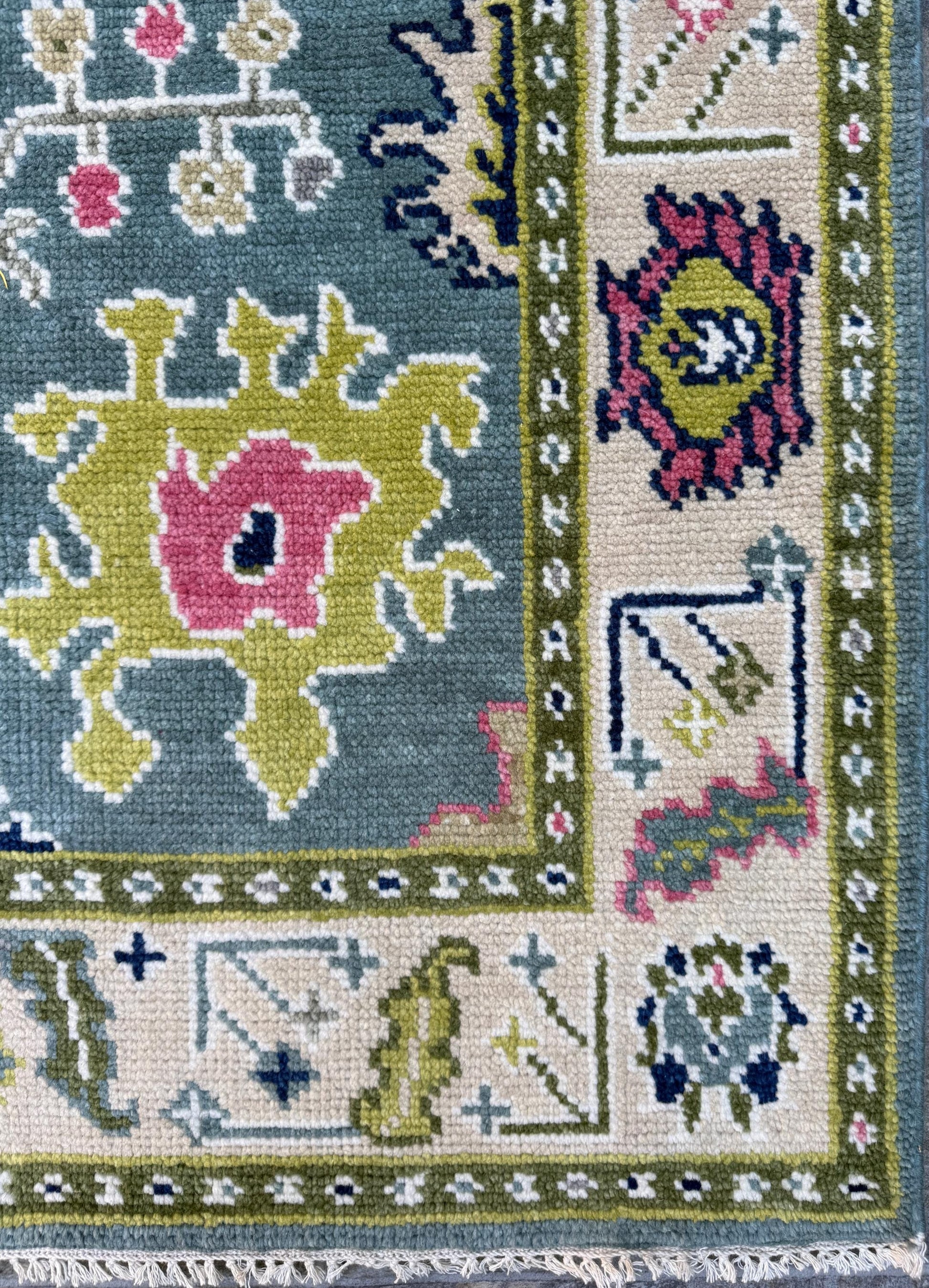 4x6.3 ft Hand-Knotted Wool Oushak Rug: Modern Bohemian Carpet
