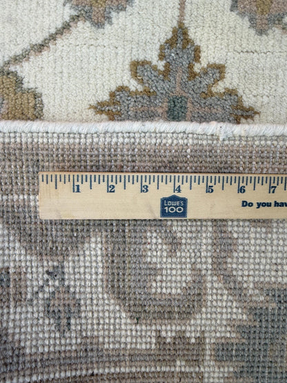 4x6 ft Handmade Ushak Rug: Modern Bohemian Wool Carpet
