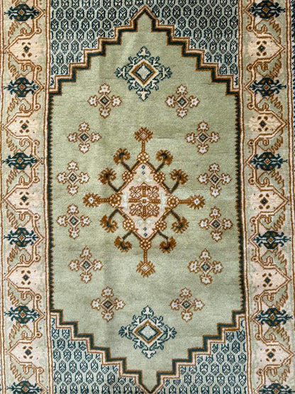 5x3 ft Vintage 1960s Hamadan Wool Rug: Hand-Knotted Bohemian Accent