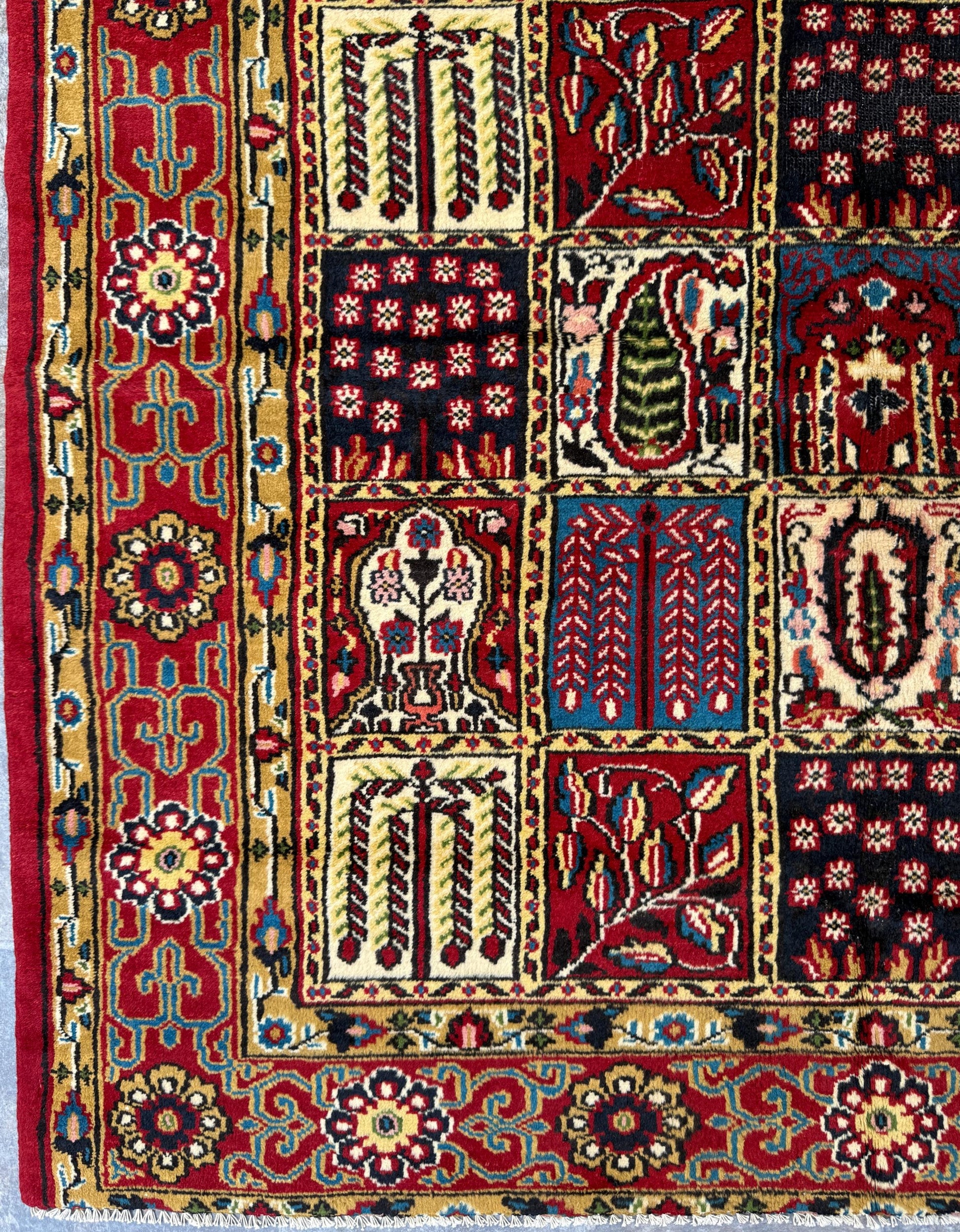 4x6 ft Vintage Baghtiyaar Pictorial Rug: Hand-Knotted Wool Oriental Carpet