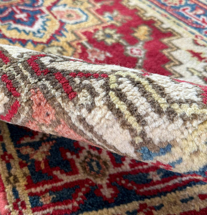 3x5 ft Handmade Wool Heriz Rug: Vibrant Oriental Carpet