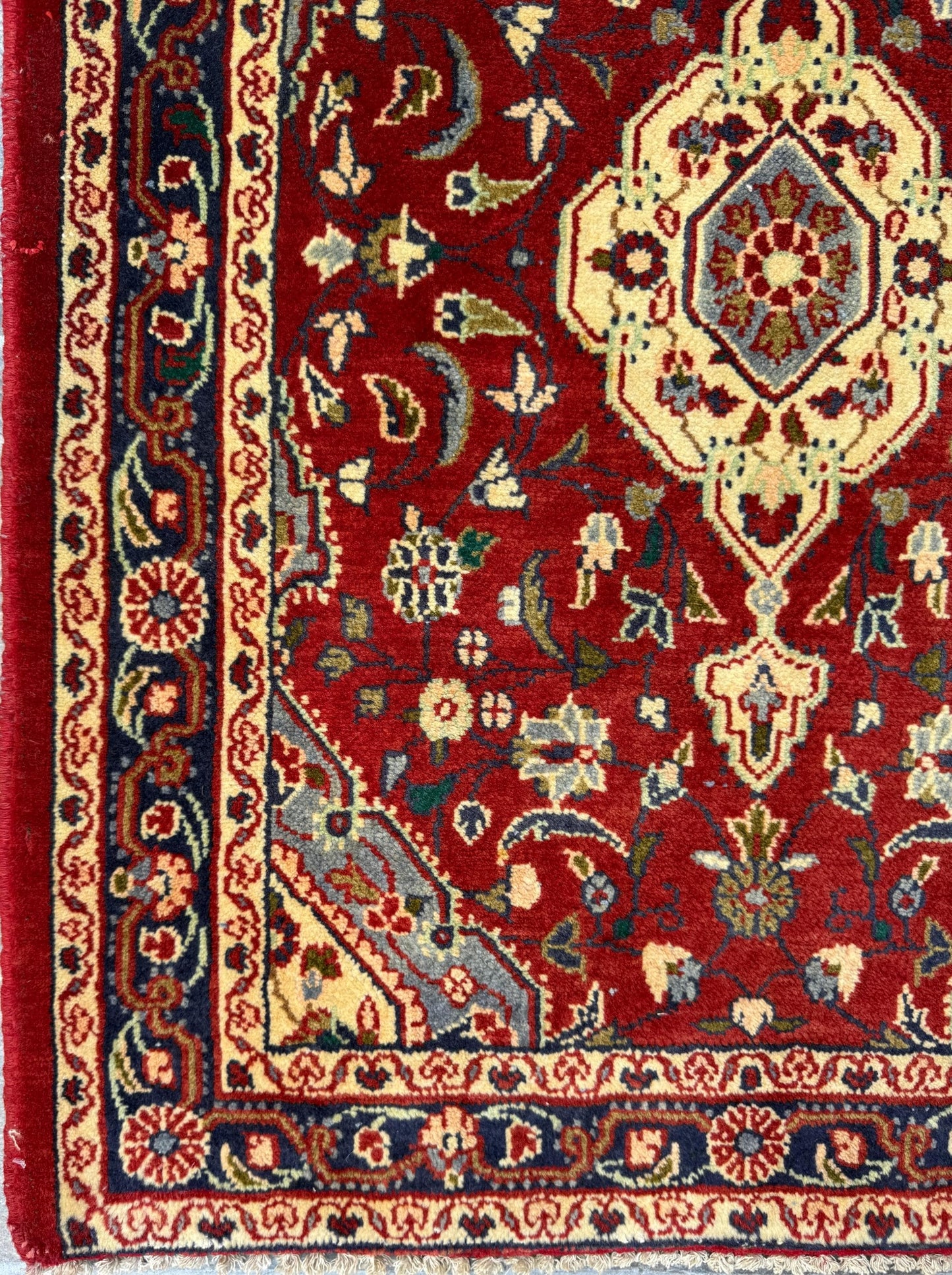 2.4x3.2 ft Vintage Farmhouse Rug: Hand-Knotted Wool Anatolian Accent