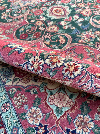 9x6 ft Vintage 1970s Tabriz Rug: Hand-Knotted Silk & Wool Oriental Carpet