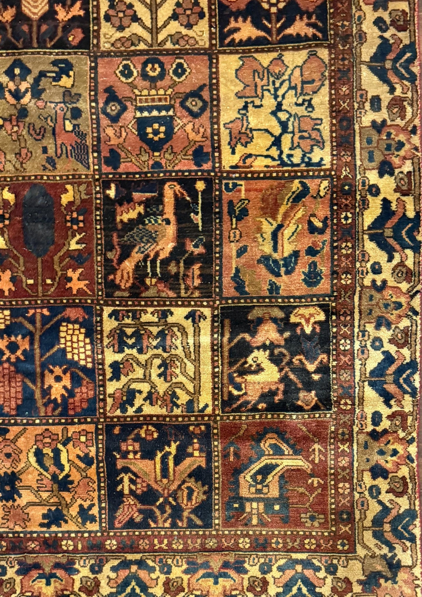 5x9 ft 1940s Bakhtiari Hand-Knotted Wool Rug Vintage Anatolian Geometric Carpet