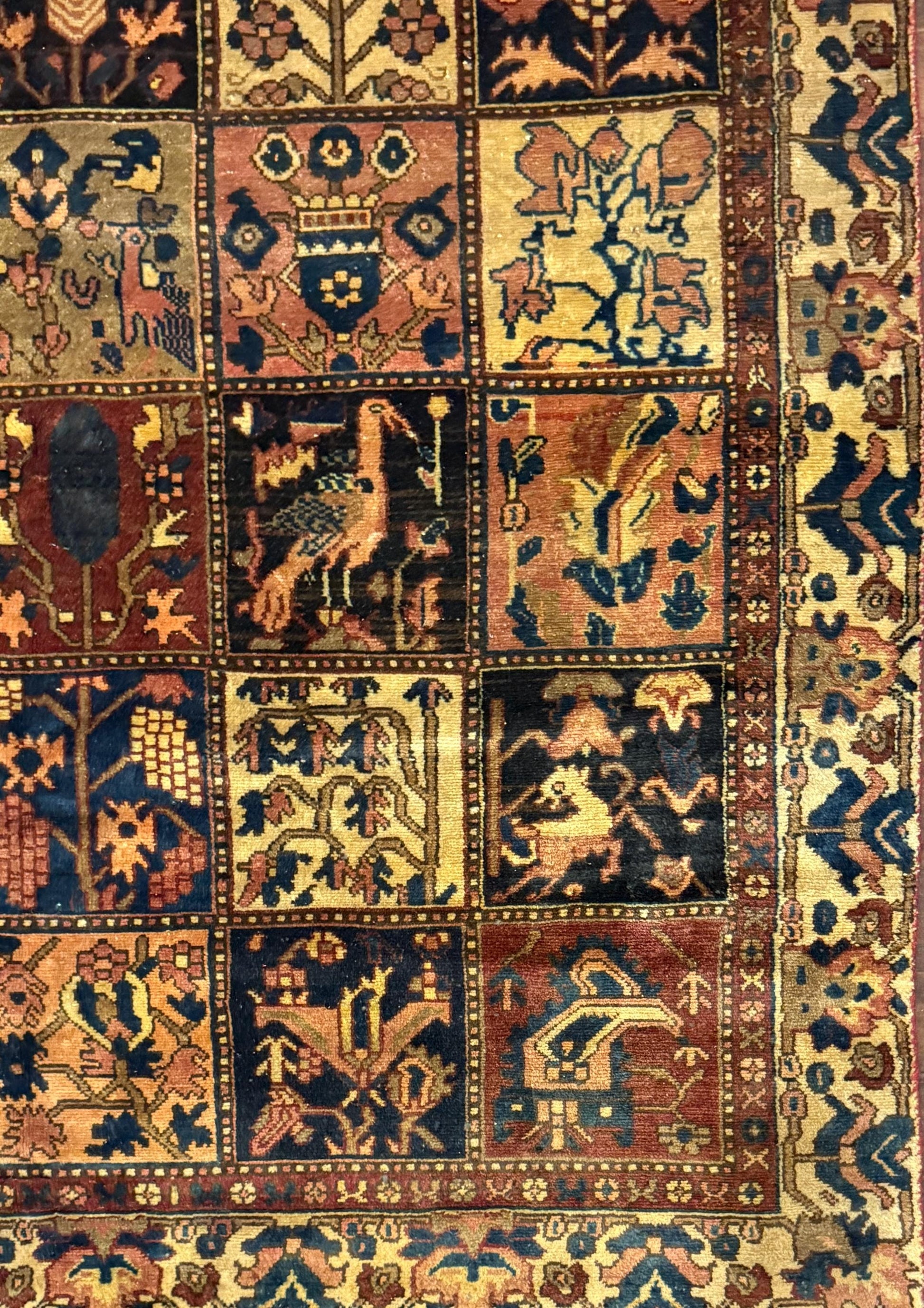 5x9 ft 1940s Bakhtiari Hand-Knotted Wool Rug Vintage Anatolian Geometric Carpet