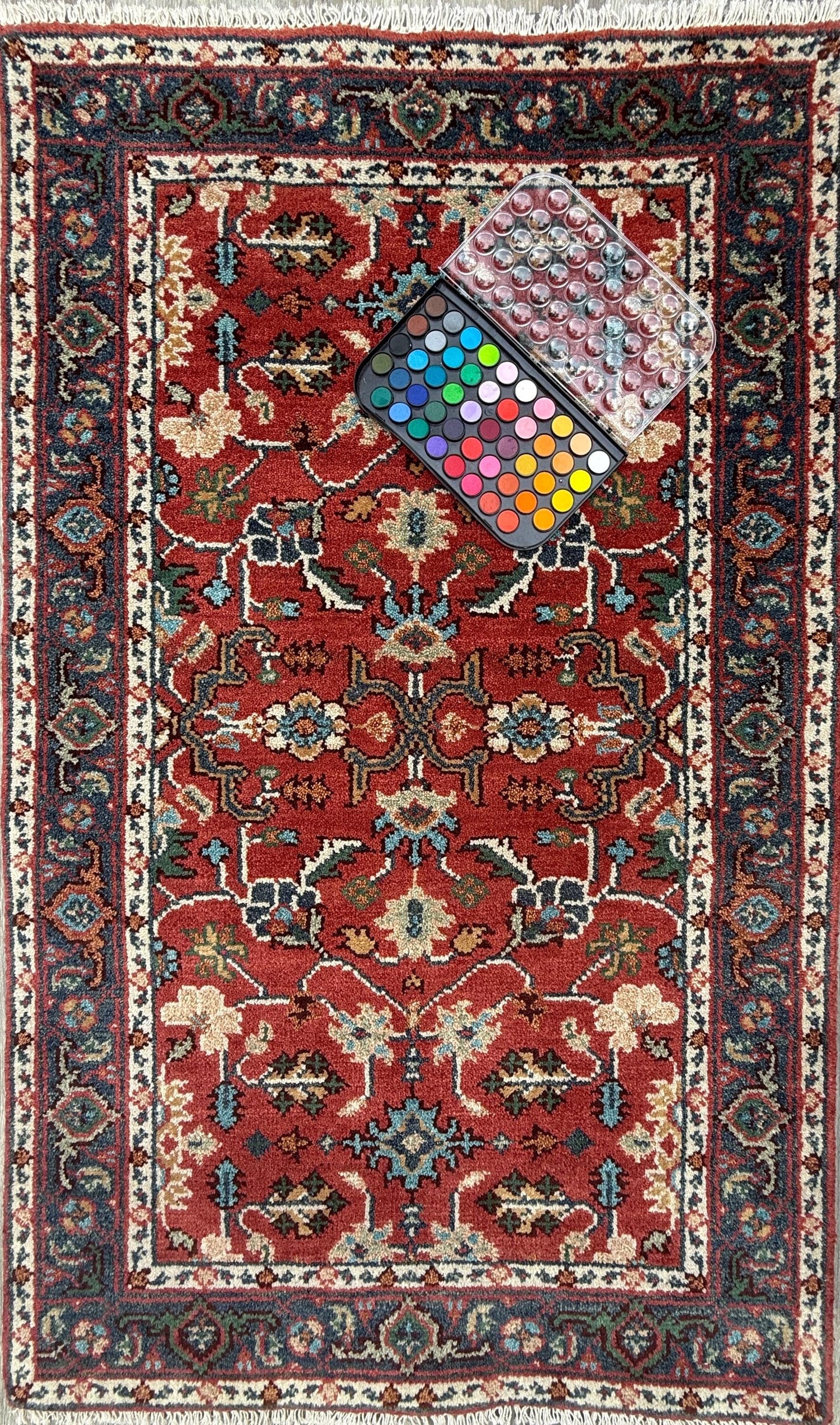 3x5 ft Hand Knotted Wool Heriz Rug: Modern Geometric Area Carpet