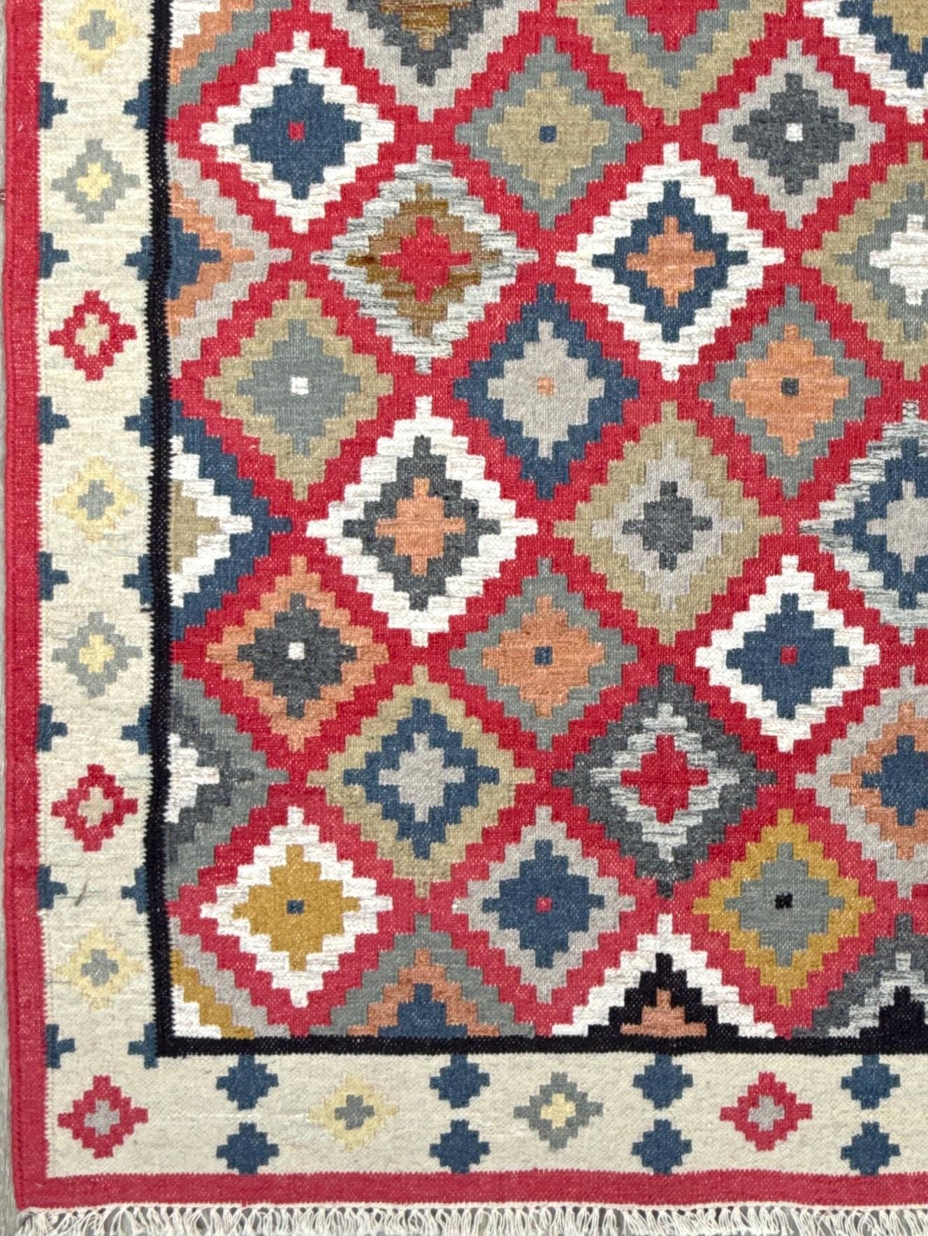 4x6 ft Hand Knotted Kilim Rug: Wool Geometric Flatweave