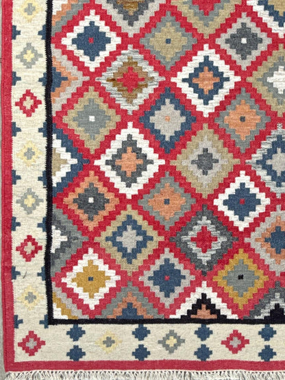 4x6 ft Hand Knotted Kilim Rug: Wool Geometric Flatweave