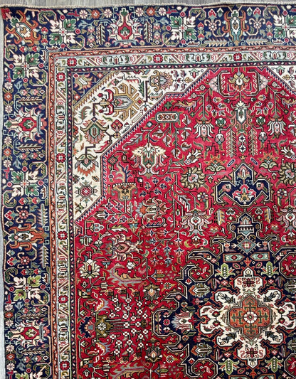 6x8 ft Hand-Knotted Heriz 1940s Vintage Rug, Anatolian Wool Tribal Carpet