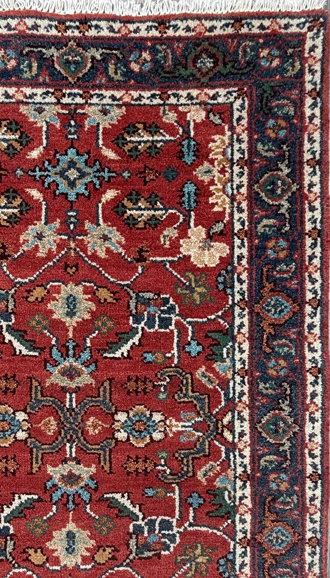 3x5 ft Hand Knotted Wool Heriz Rug: Modern Geometric Area Carpet