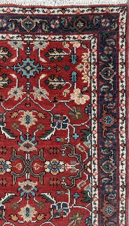 3x5 ft Hand Knotted Wool Heriz Rug: Modern Geometric Area Carpet