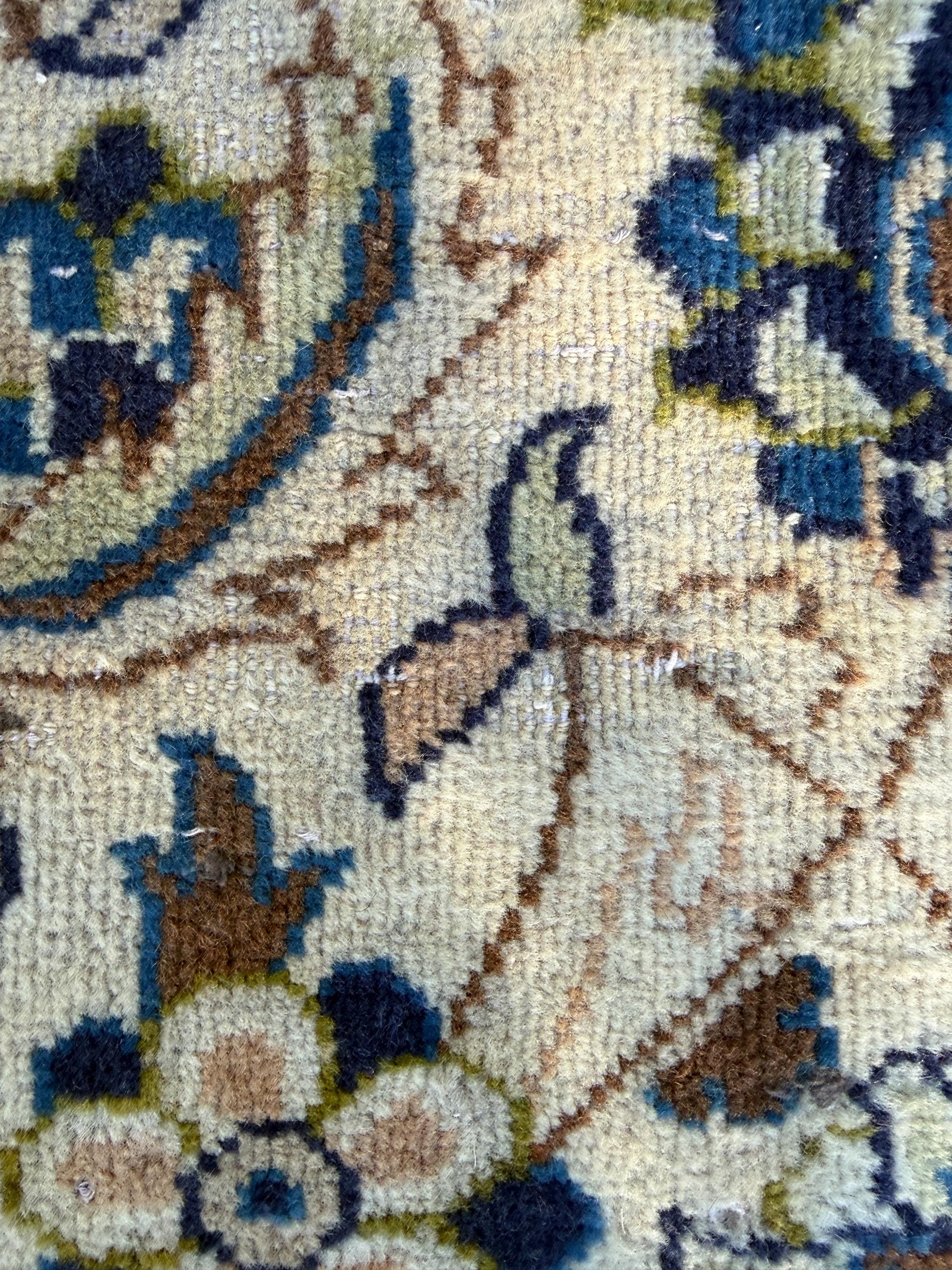 Turkish Beige Vintage Rug 6x10 ft Hand Knotted Wool Anatolian Traditional Area Rug 1970s Floral Medallion Carpet