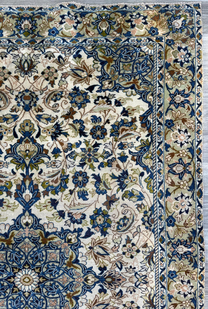 Turkish Beige Vintage Rug 6x10 ft Hand Knotted Wool Anatolian Traditional Area Rug 1970s Floral Medallion Carpet