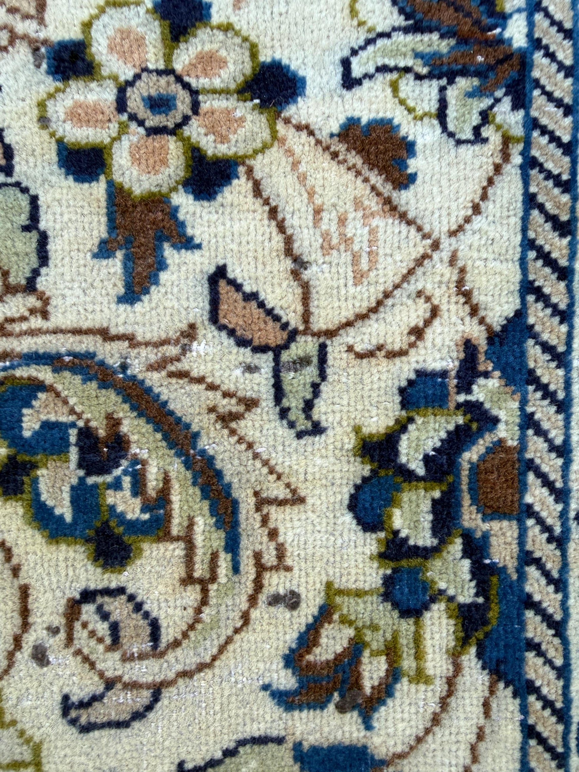 Turkish Beige Vintage Rug 6x10 ft Hand Knotted Wool Anatolian Traditional Area Rug 1970s Floral Medallion Carpet