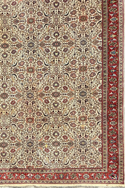 Vintage Hereke Turkish Rug 9x12 ft – Hand Knotted Wool Area Rug – Vegetable Dye Turkish Carpet – 1980s