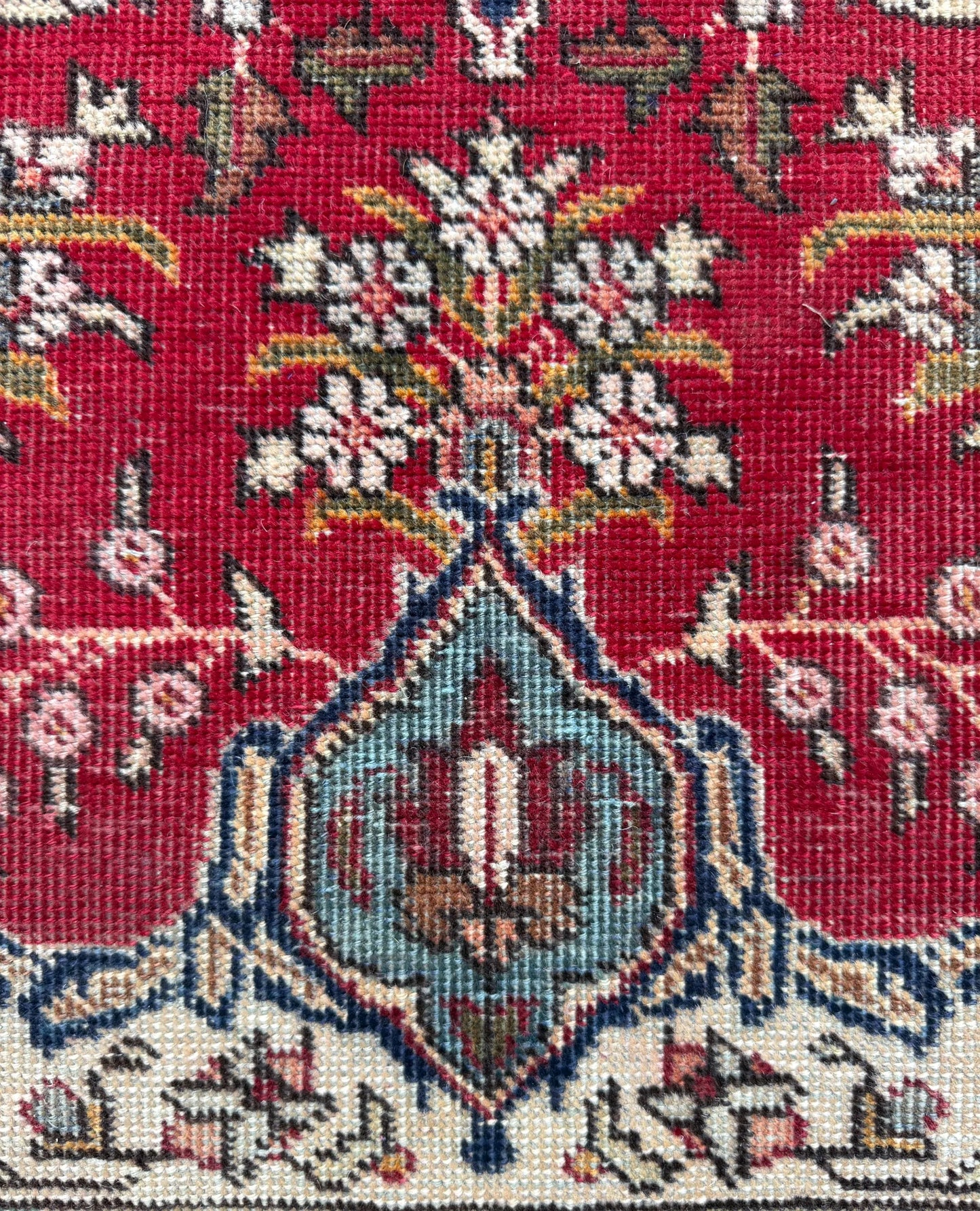 Vintage Hand Knotted Wool Area Rug – 1980s Tribal Geometric Tabriz Design 6.1 × 4.4 ft