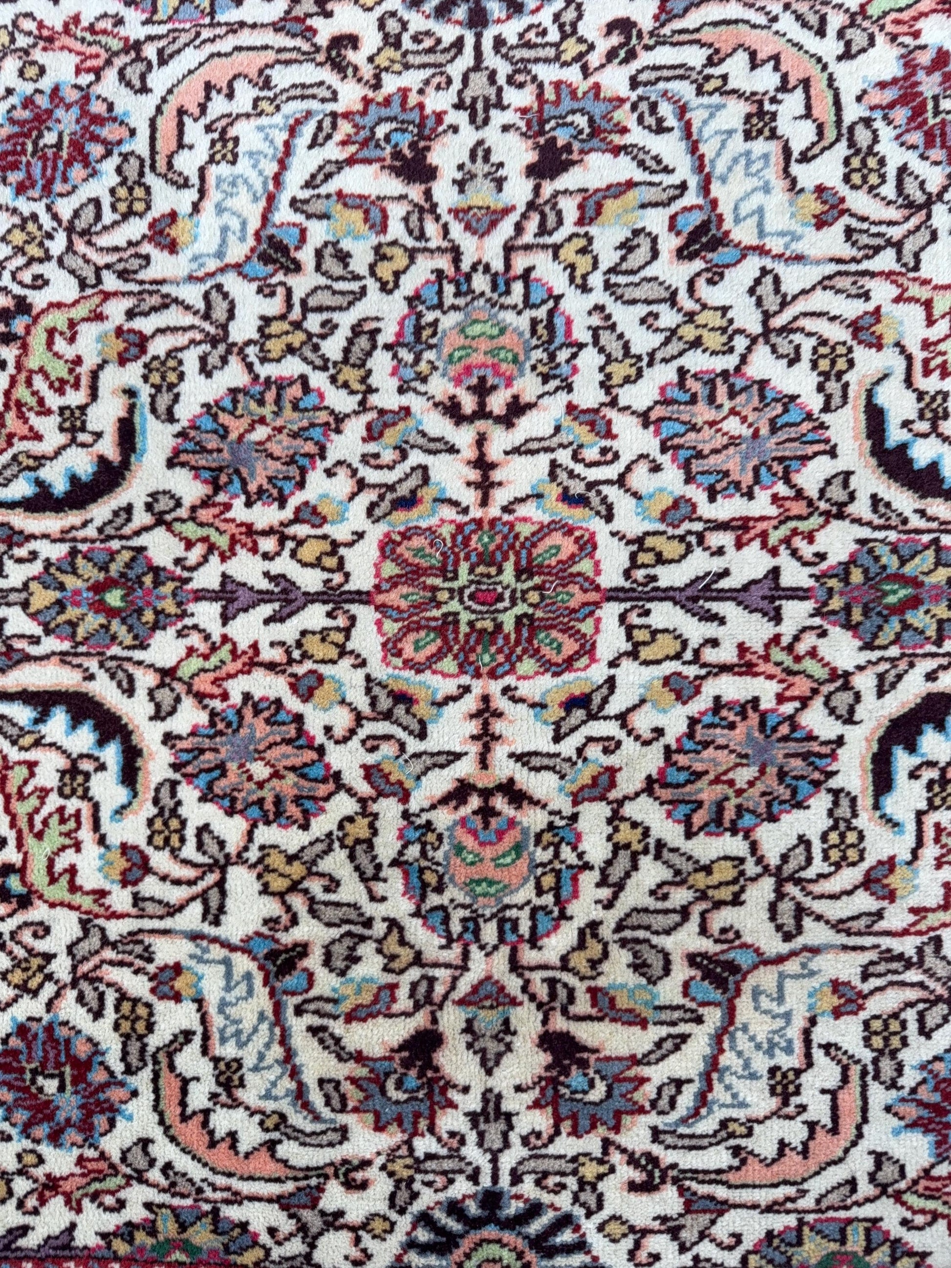 Vintage Hereke Turkish Rug 9x12 ft – Hand Knotted Wool Area Rug – Vegetable Dye Turkish Carpet – 1980s