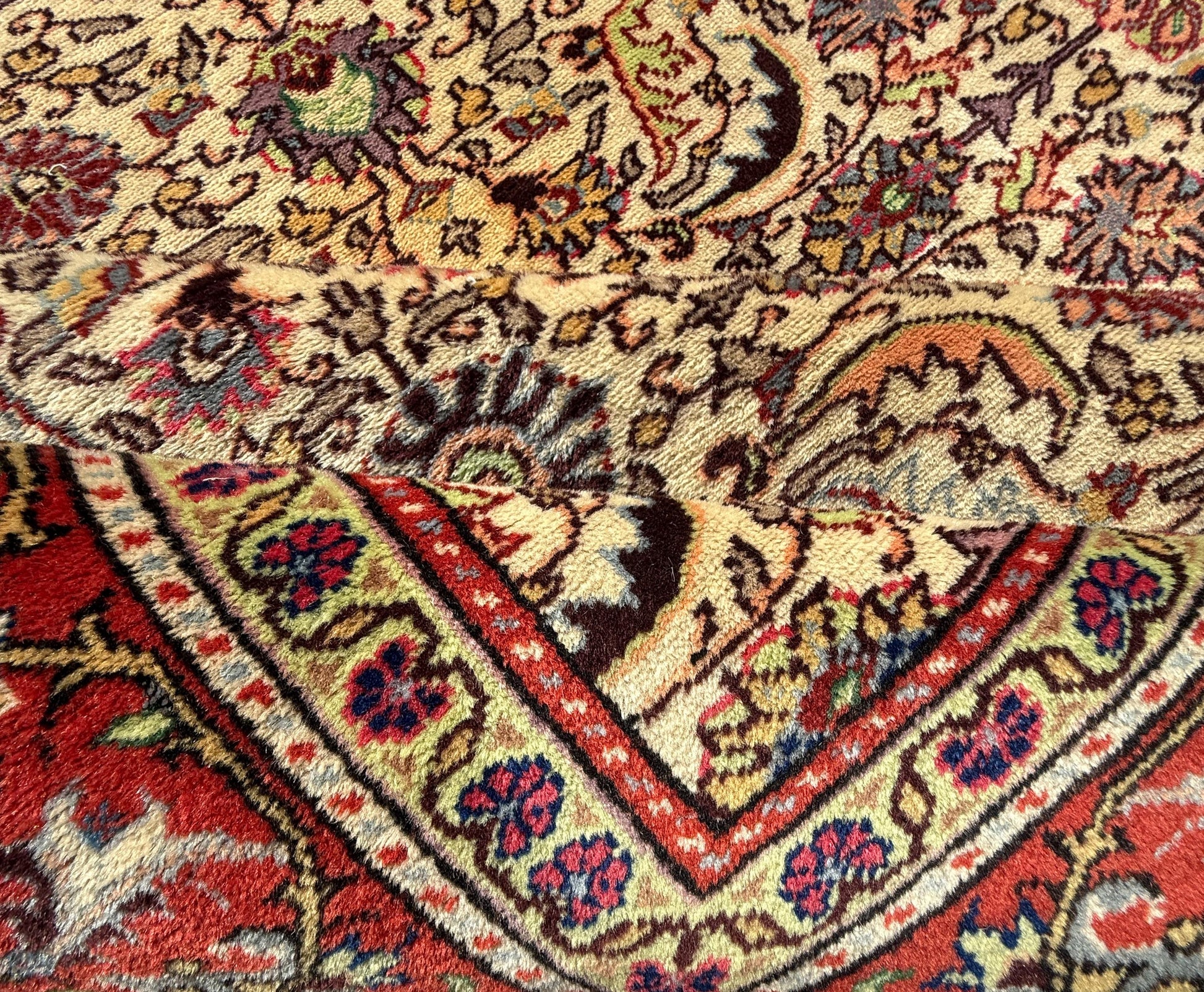 Vintage Hereke Turkish Rug 9x12 ft – Hand Knotted Wool Area Rug – Vegetable Dye Turkish Carpet – 1980s