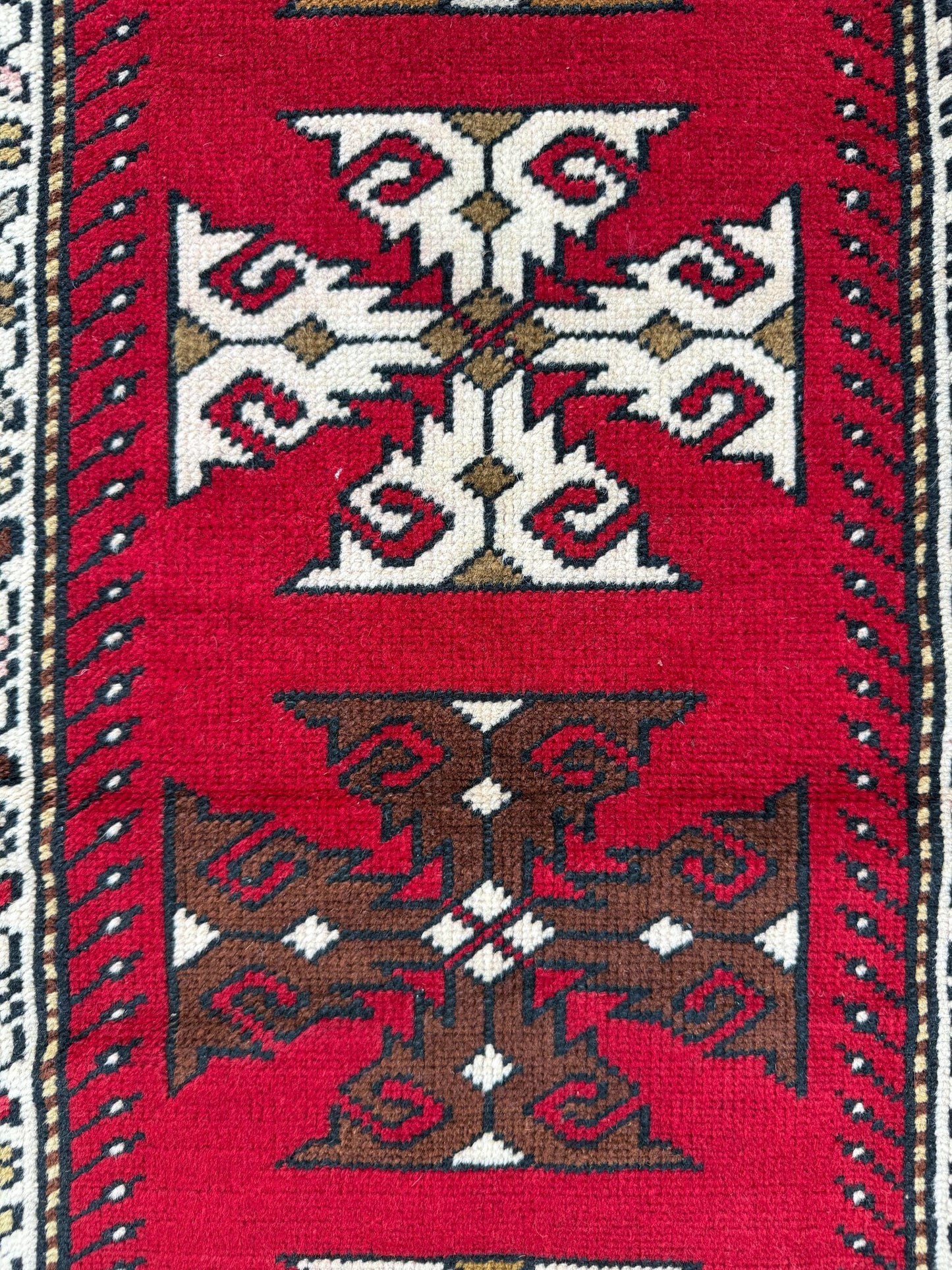 Hand Knotted Wool Kurdi Rug – 7x4 ft Geometric Tribal Area Rug 1990s