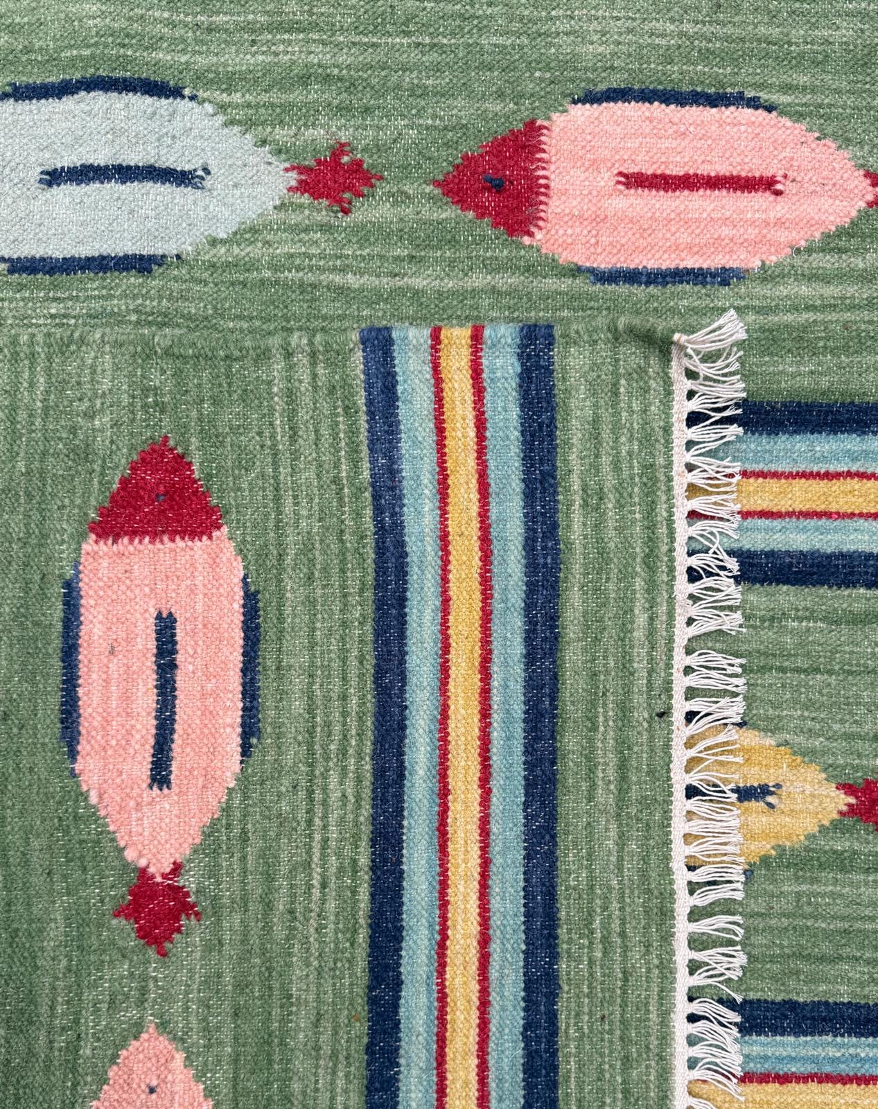 4x6 ft Handwoven Kilim Rug: Wool Geometric Flatweave Fish Design