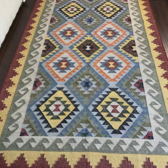 5x8 ft Handwoven Turkish Kilim Rug: Geometric Wool Flatweave Carpet