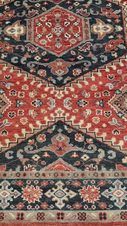 8x10 ft. Hand-Knotted Wool Heriz Rug: Geometric Carpet