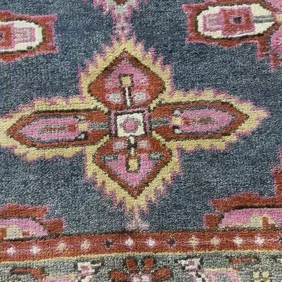 4.2x6 ft Hand-Knotted Heriz Wool Rug: Vibrant Serapi Style