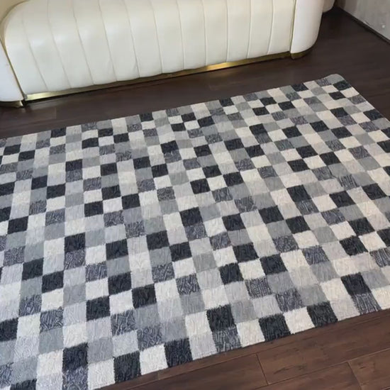 5x7 ft Handwoven Kilim Rug: Modern Geometric Wool Area Carpet