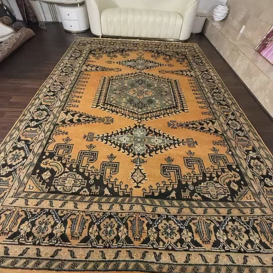 9x12 ft Heriz Wool Rug: Hand Knotted Bold Living Room Carpet